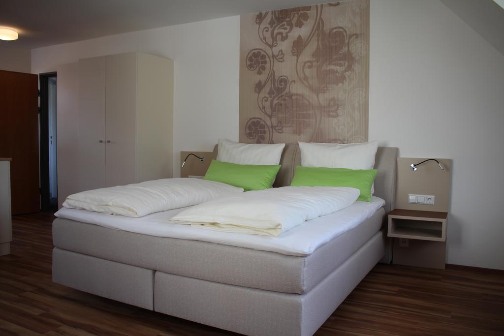 Hotel Rebstoeckle هاغنو الغرفة الصورة