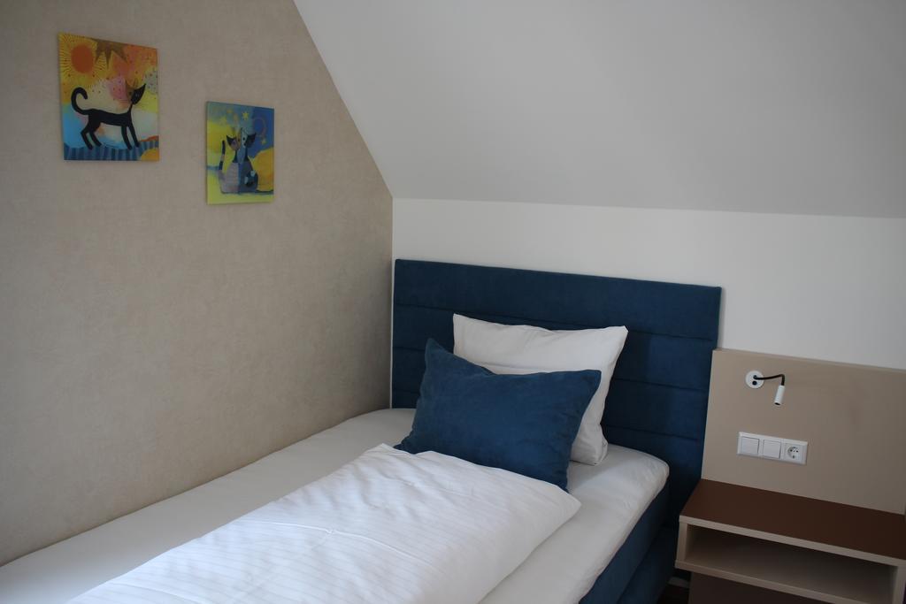 Hotel Rebstoeckle هاغنو الغرفة الصورة